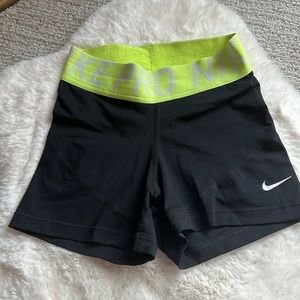 Nike pro shorts xs